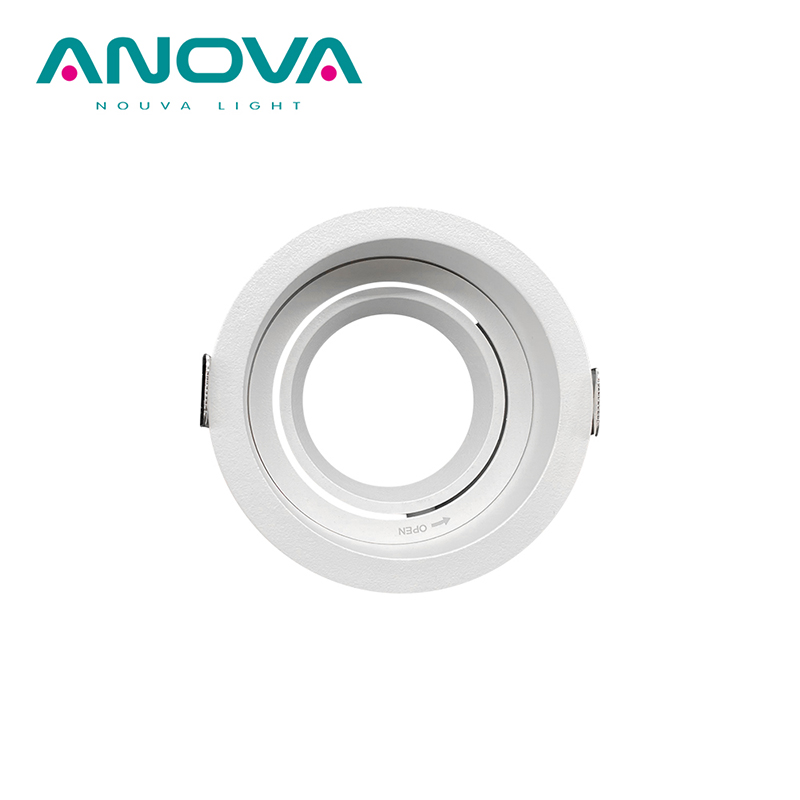 Recessed down light